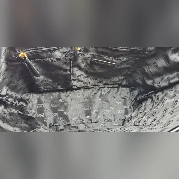 Michael Kors MK Signature Embossed Jet Set Carryall Tote Bag Black EUC - Picture 10 of 14